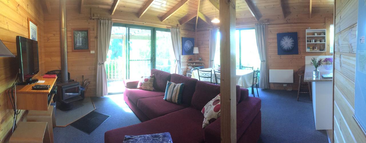 Sandpiper Ocean Cottages Bicheno Exterior photo