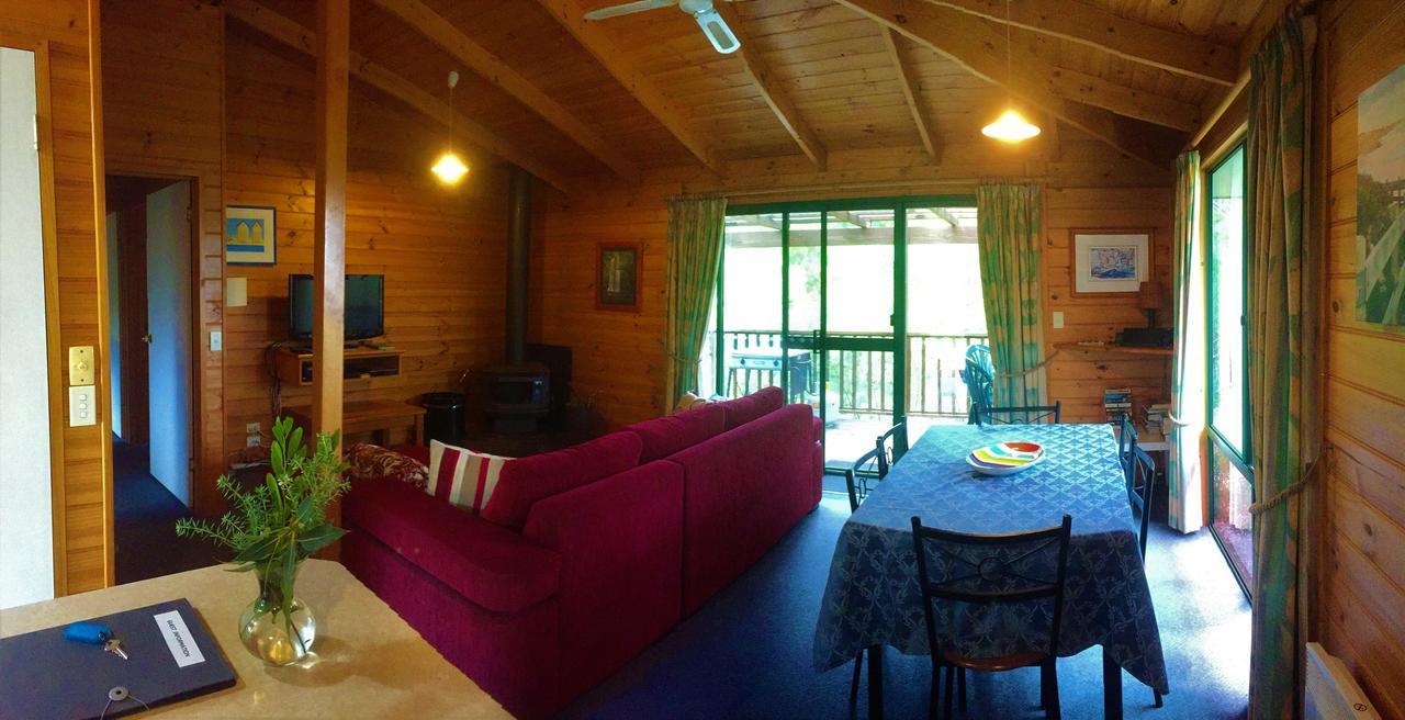 Sandpiper Ocean Cottages Bicheno Exterior photo