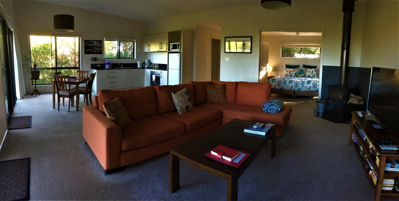 Sandpiper Ocean Cottages Bicheno Exterior photo