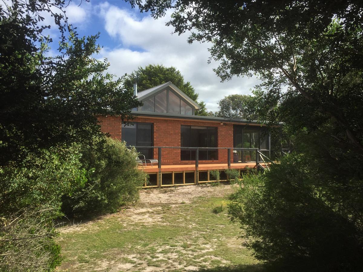 Sandpiper Ocean Cottages Bicheno Exterior photo